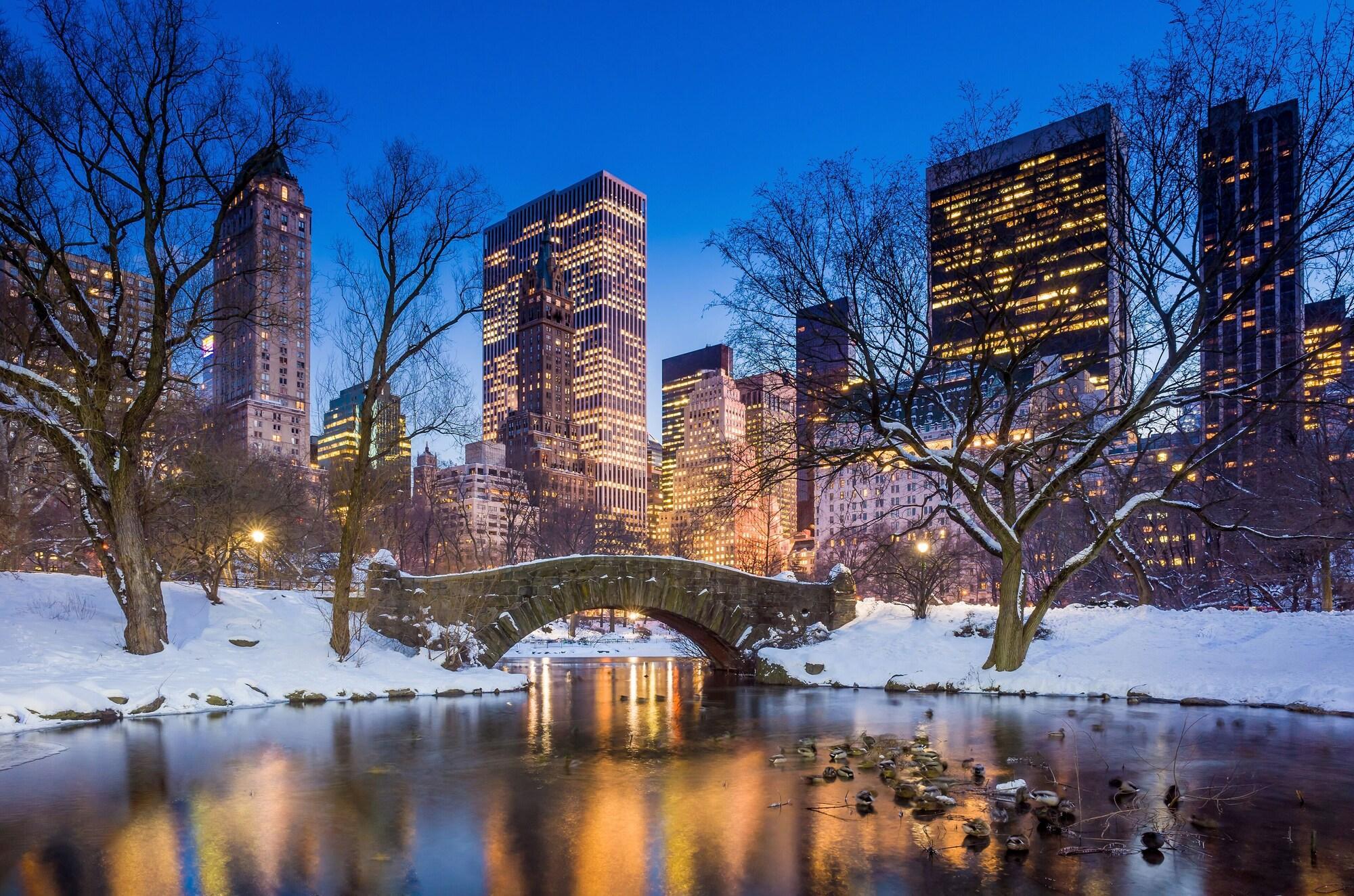 The Pierre, A Taj Hotel, New York Luaran gambar Bow Bridge in Central Park