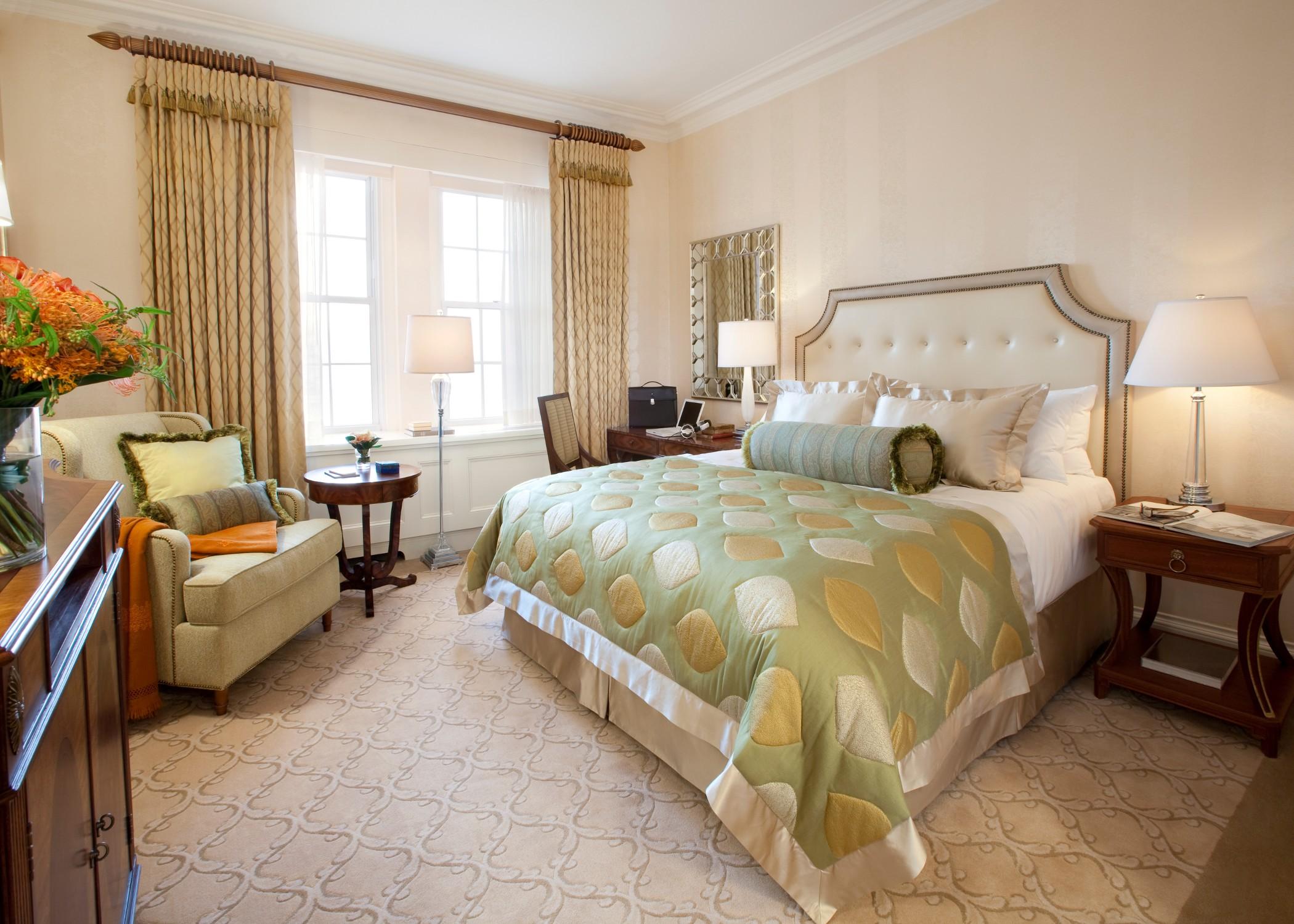 The Pierre, A Taj Hotel, New York Luaran gambar A bedroom at The Ritz-Carlton, Boston
