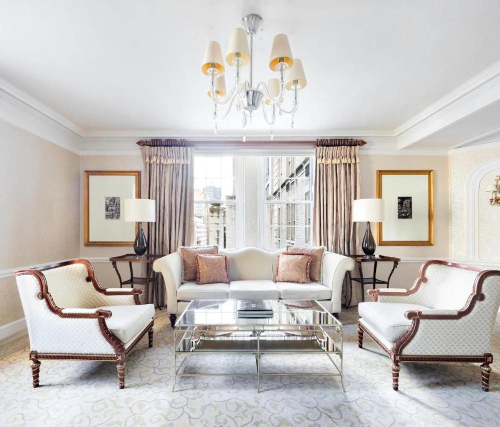 The Pierre, A Taj Hotel, New York Luaran gambar A living room